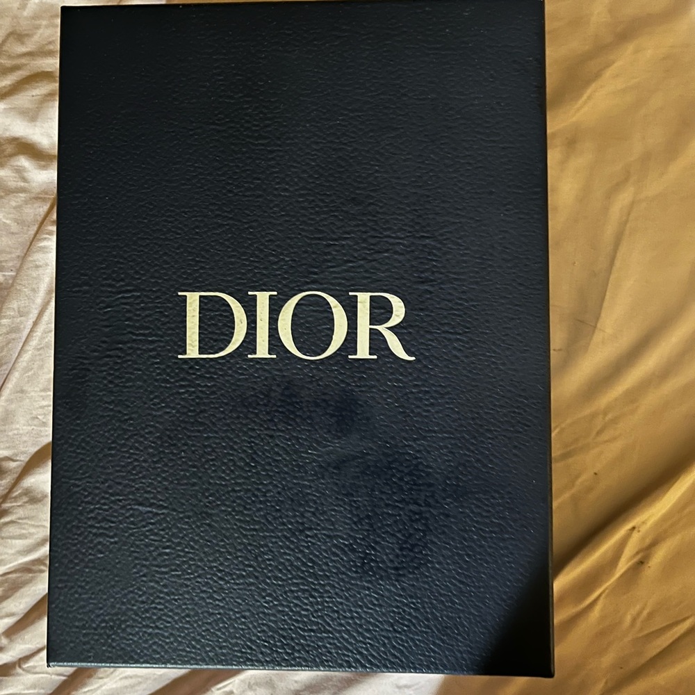 Dior b22 sneakers Red White and Black 100% authentic, comes with box!! - Picture 9 of 9